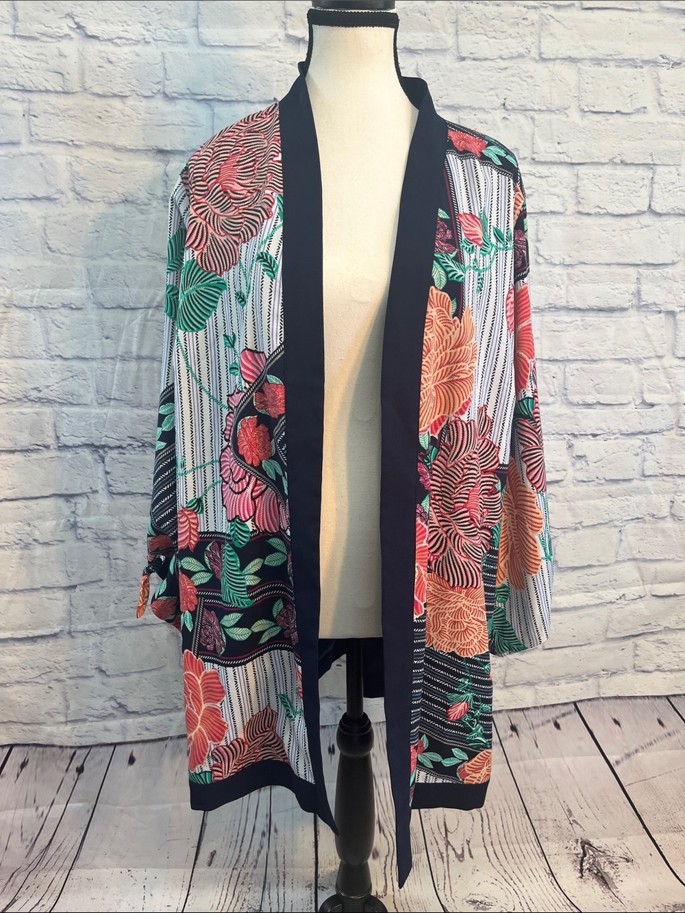 Chico’s Reversible Kimono Duster Floral/Solid Navy Chicos 3 XL Open Front Boho - Picture 2 of 13